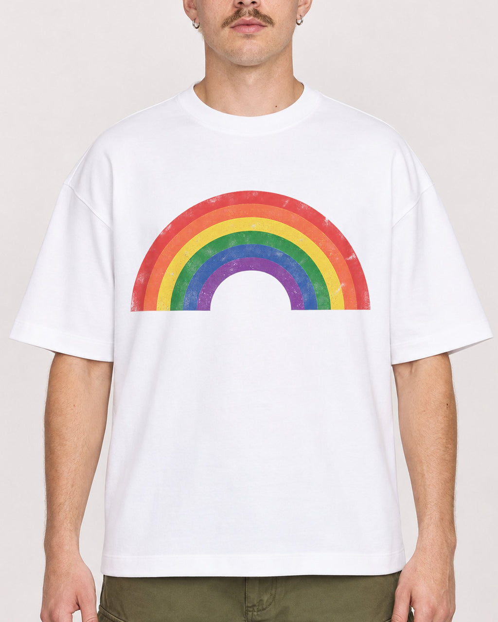 Mockup Boxy Heavyweight Tee White male close-up 39