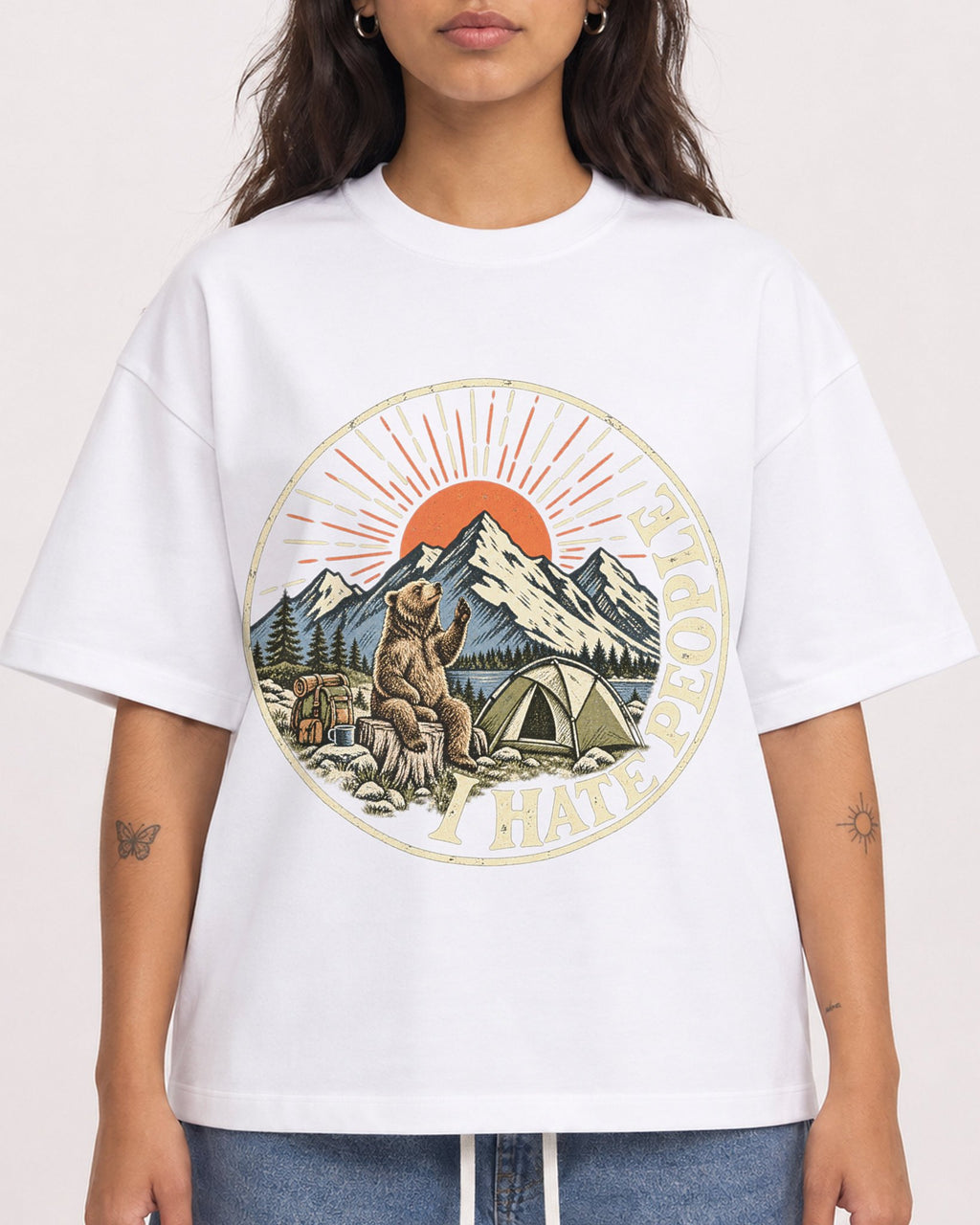 Mockup Boxy Heavyweight Tee White female close-up 06