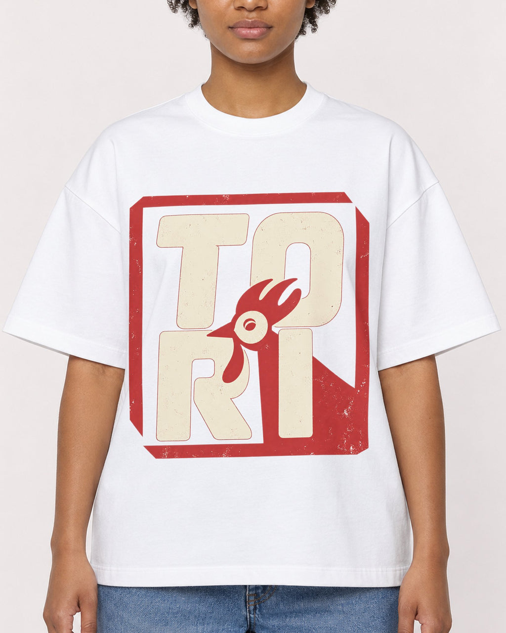 Mockup Boxy Heavyweight Tee White female close-up 35