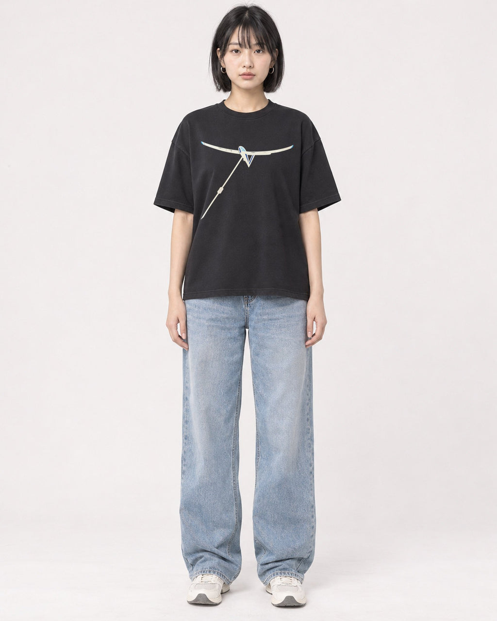 Mockup Boxy Heavyweight Tee Black female full-body 11