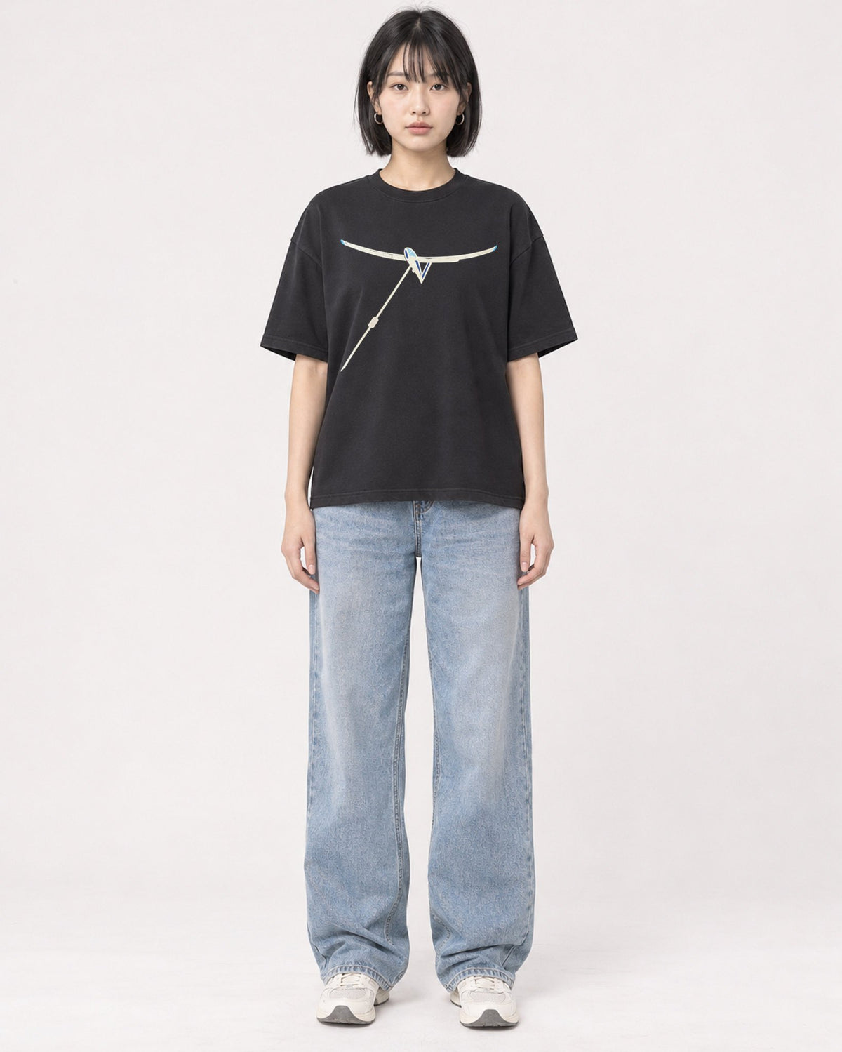 Mockup Boxy Heavyweight Tee Black female full-body 11