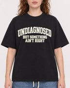 Mockup Boxy Heavyweight Tee Black female close-up 09
