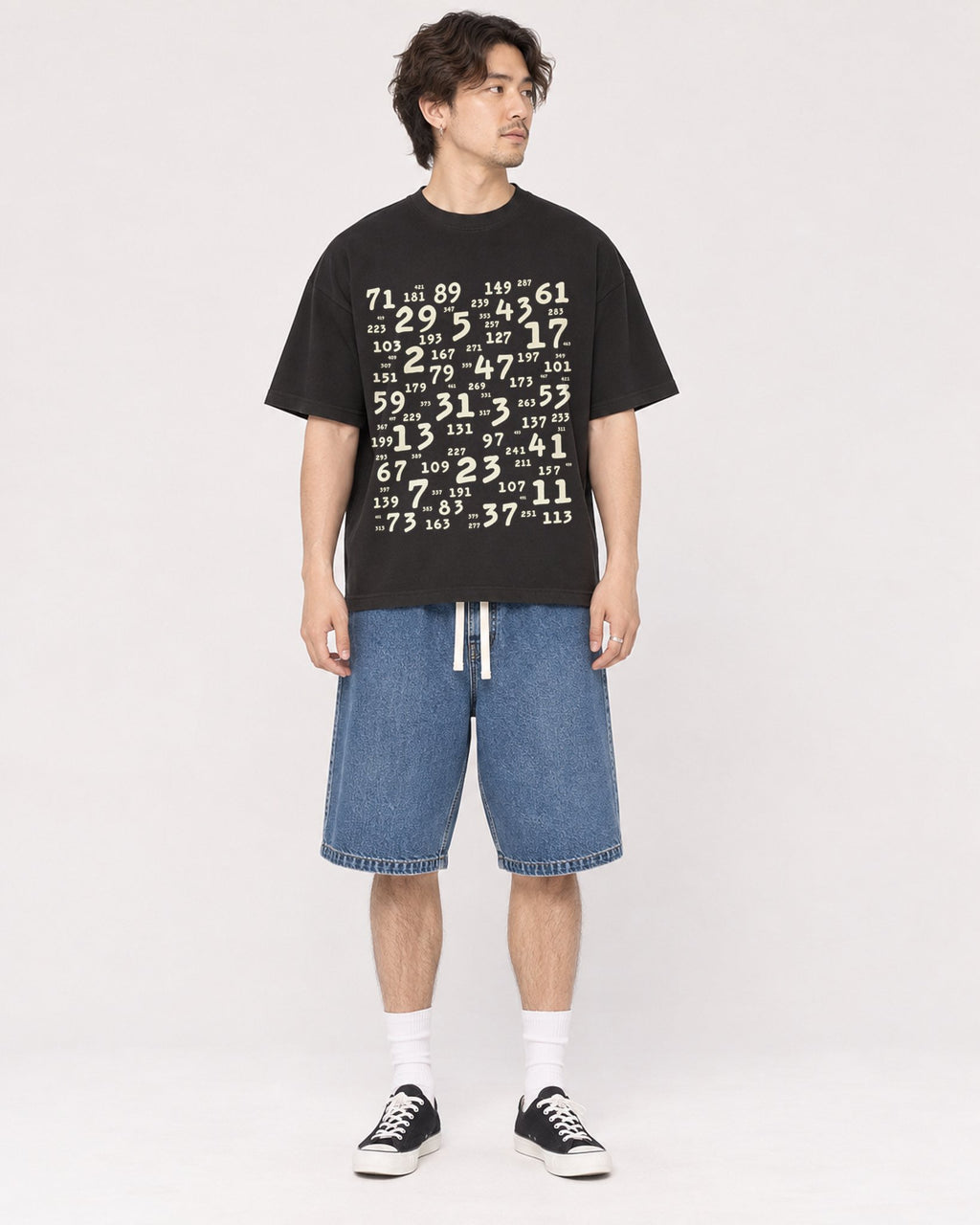 Mockup Boxy Heavyweight Tee Black male full-body 03