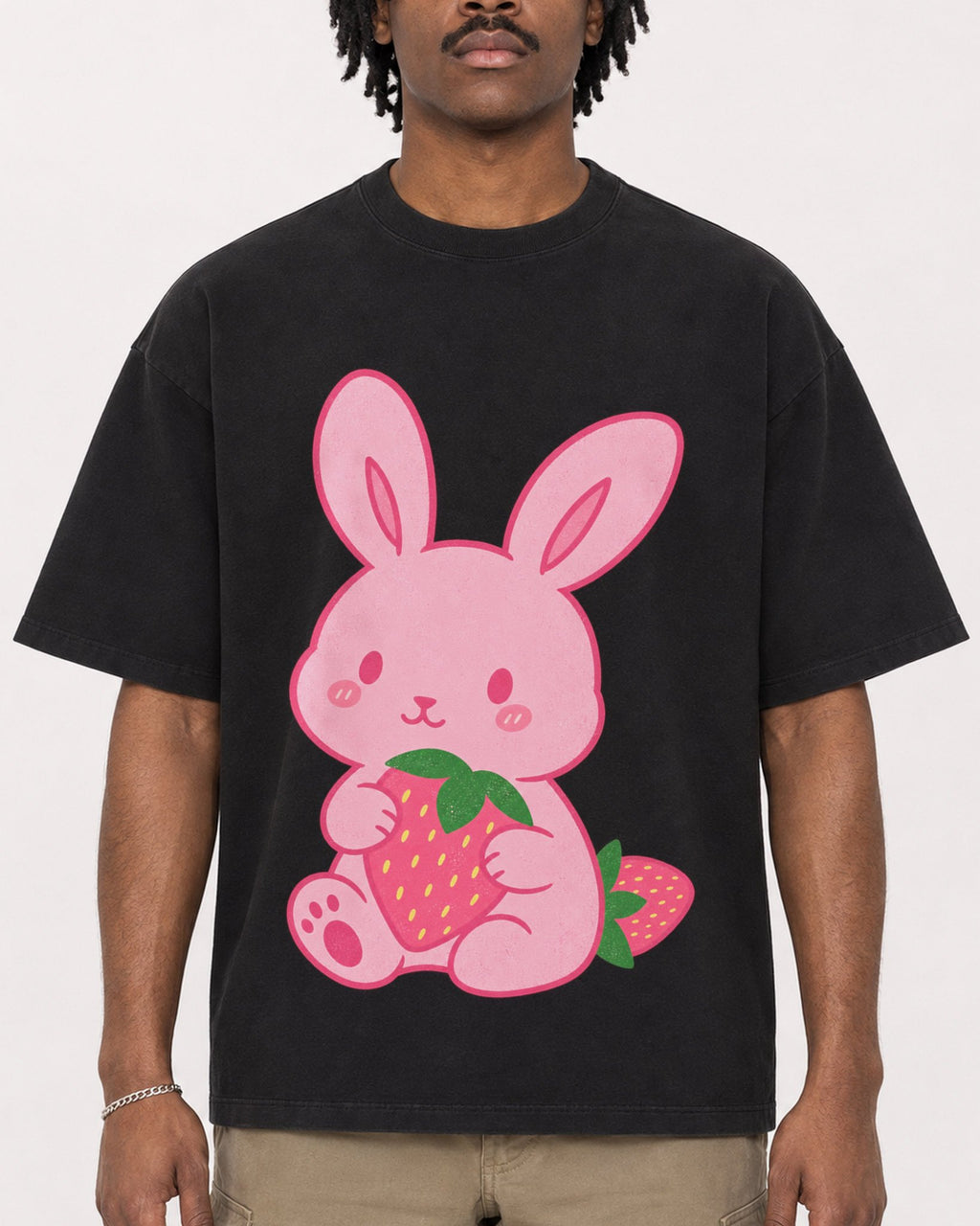 Mockup Boxy Heavyweight Tee Black male close-up 04