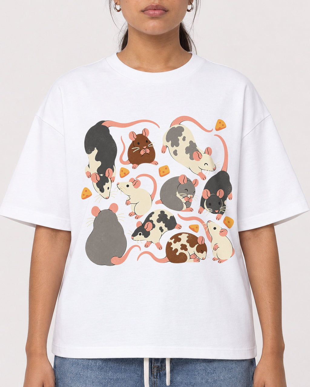 Mockup Boxy Heavyweight Tee White female close-up 16