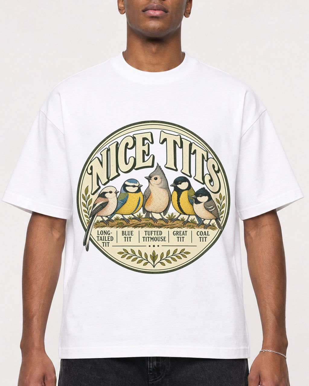 Mockup Boxy Heavyweight Tee White male close-up 15
