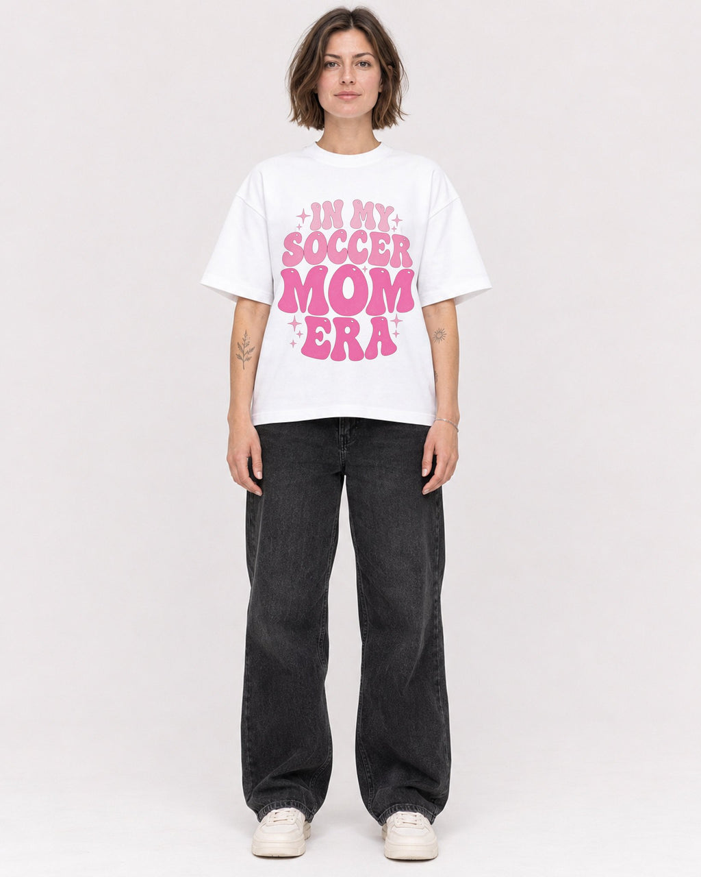 Mockup Boxy Heavyweight Tee White female full-body 18