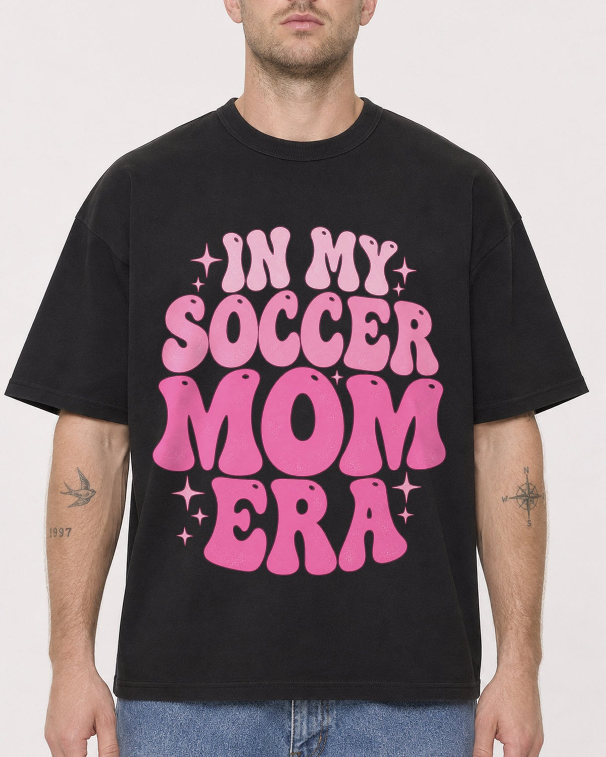 Mockup Boxy Heavyweight Tee Black male close-up 18