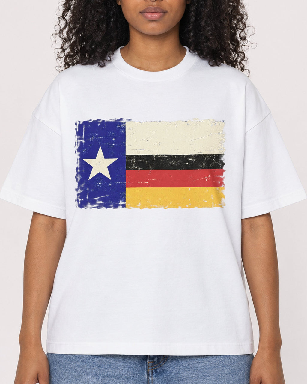 Mockup Boxy Heavyweight Tee White female close-up 05