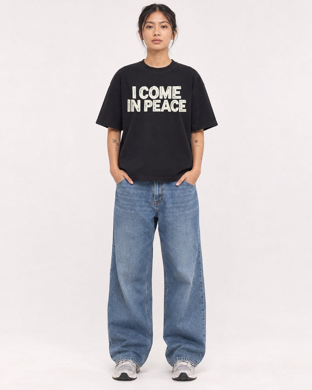 Mockup Boxy Heavyweight Tee Black female full-body 12