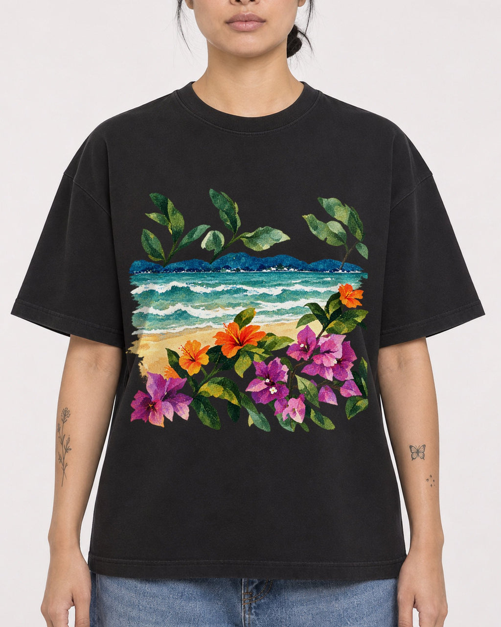 Mockup Boxy Heavyweight Tee Black female close-up 12