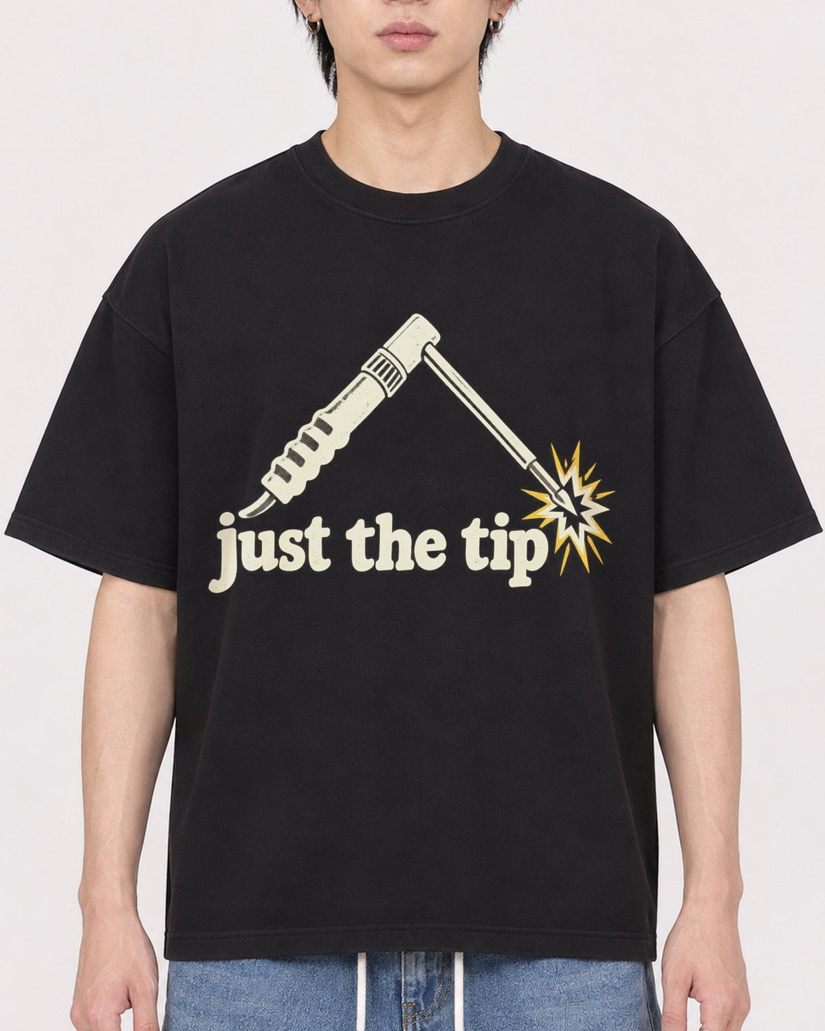 Mockup Boxy Heavyweight Tee Black male close-up 11