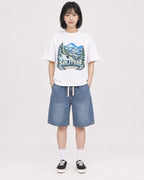 Mockup Boxy Heavyweight Tee White female full-body 11