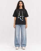 Mockup Boxy Heavyweight Tee Black female full-body 07