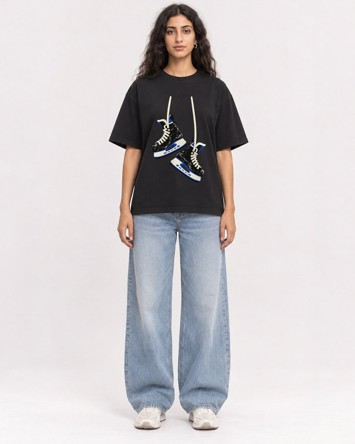 Mockup Boxy Heavyweight Tee Black female full-body 07