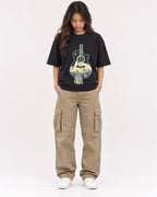 Mockup Boxy Heavyweight Tee Black female full-body 02
