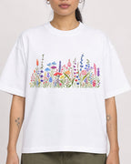 Mockup Boxy Heavyweight Tee White female close-up 42