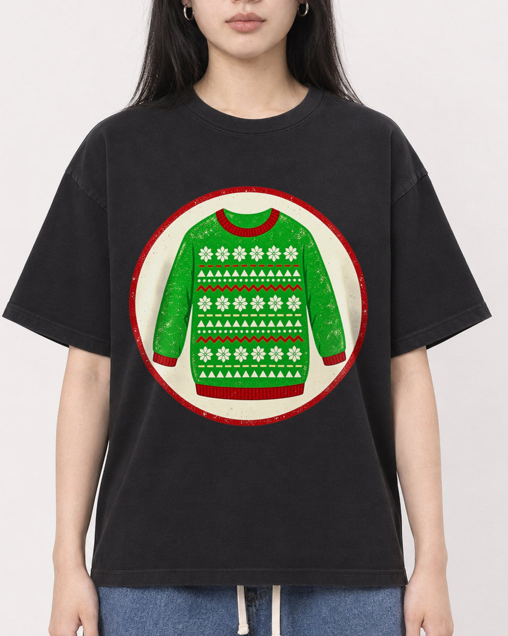 Mockup Boxy Heavyweight Tee Black female close-up 01