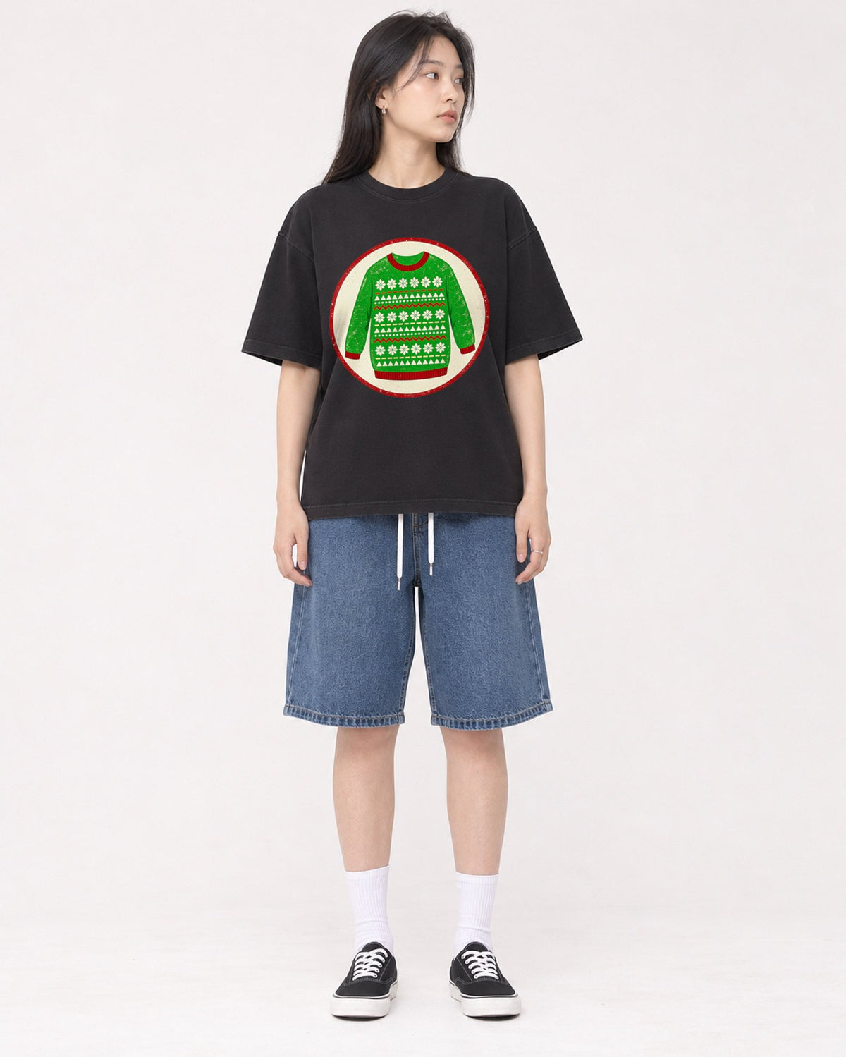 Mockup Boxy Heavyweight Tee Black female full-body 01