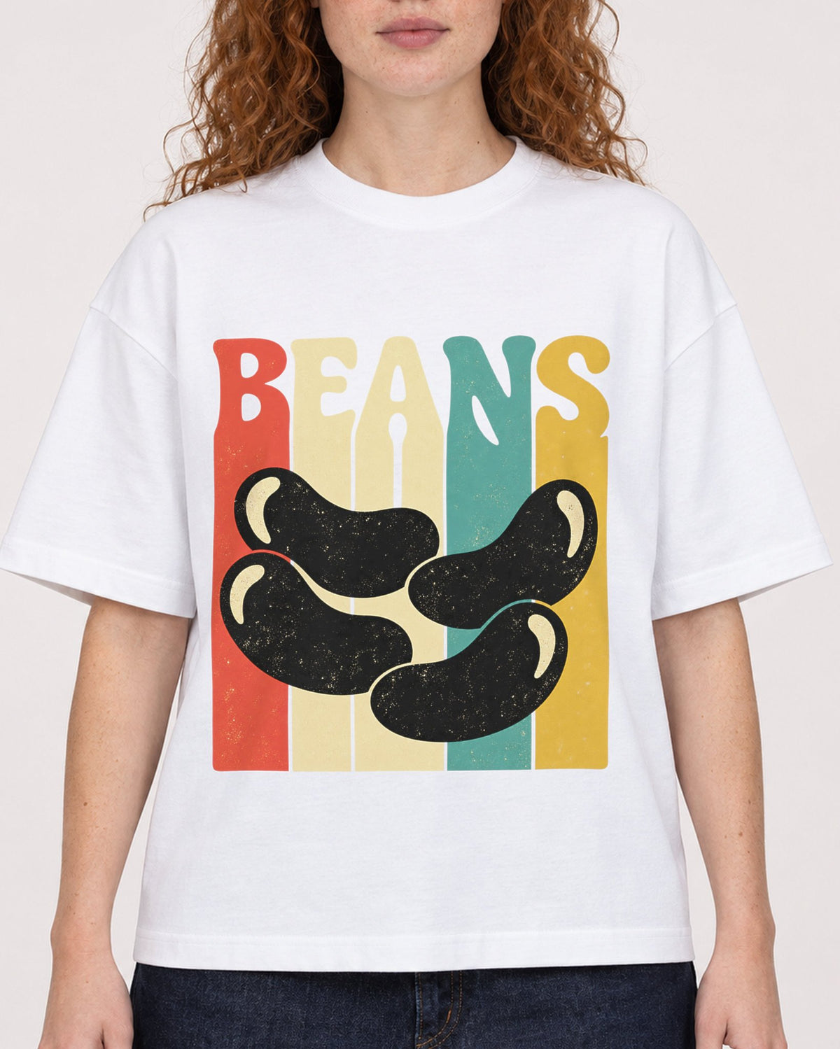 Mockup Boxy Heavyweight Tee White female close-up 09
