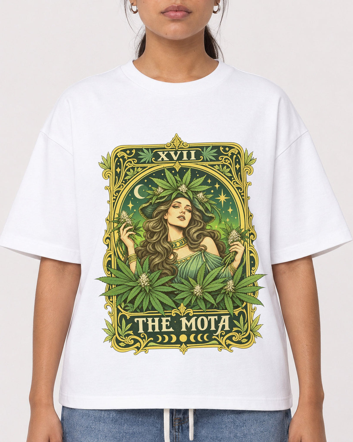 Mockup Boxy Heavyweight Tee White female close-up 16