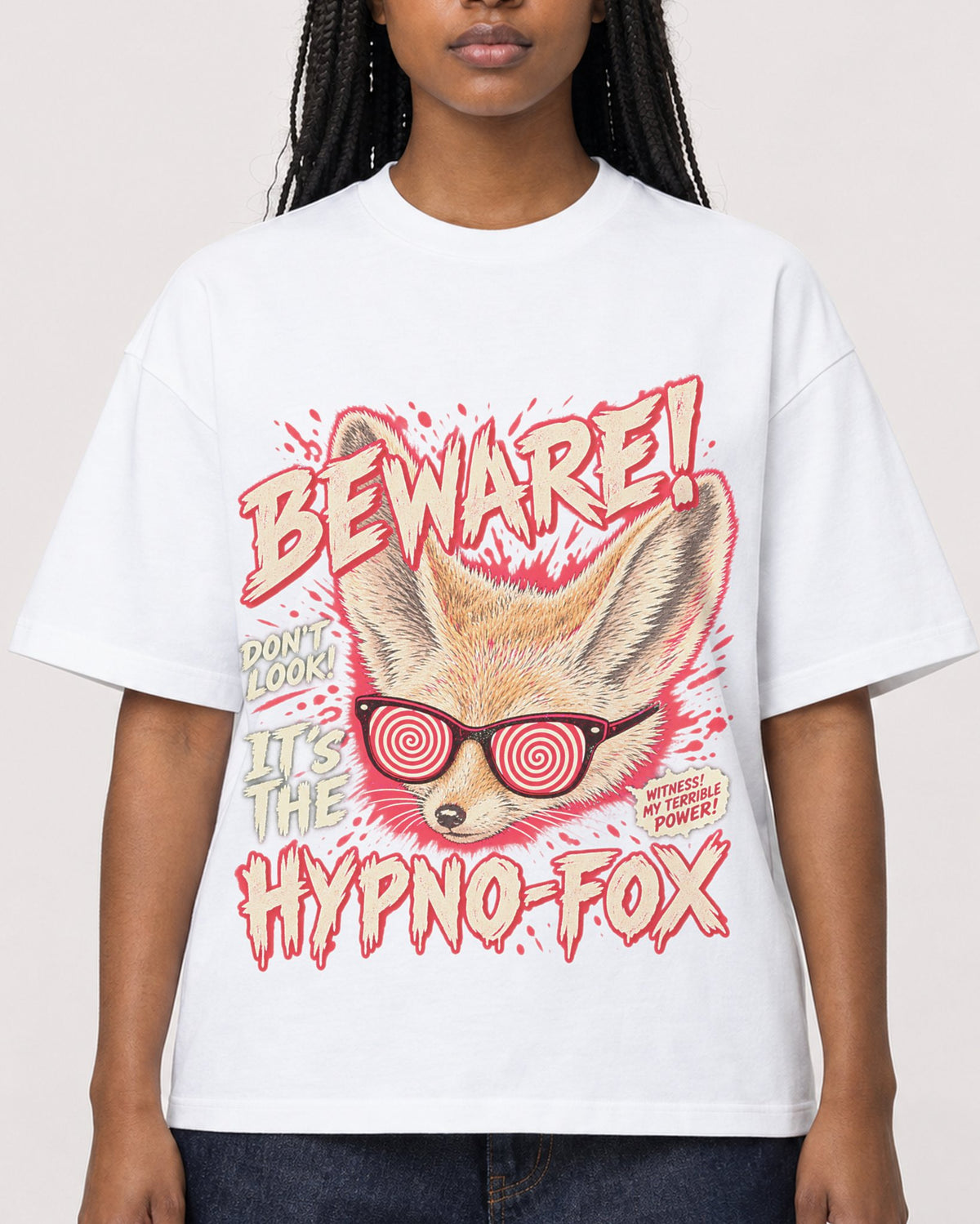 Mockup Boxy Heavyweight Tee White female close-up 04