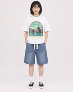 Mockup Boxy Heavyweight Tee White female full-body 11