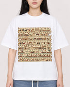 Mockup Boxy Heavyweight Tee White female close-up 01