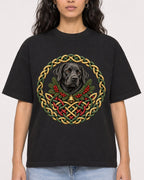 Mockup Boxy Heavyweight Tee Black female close-up 07