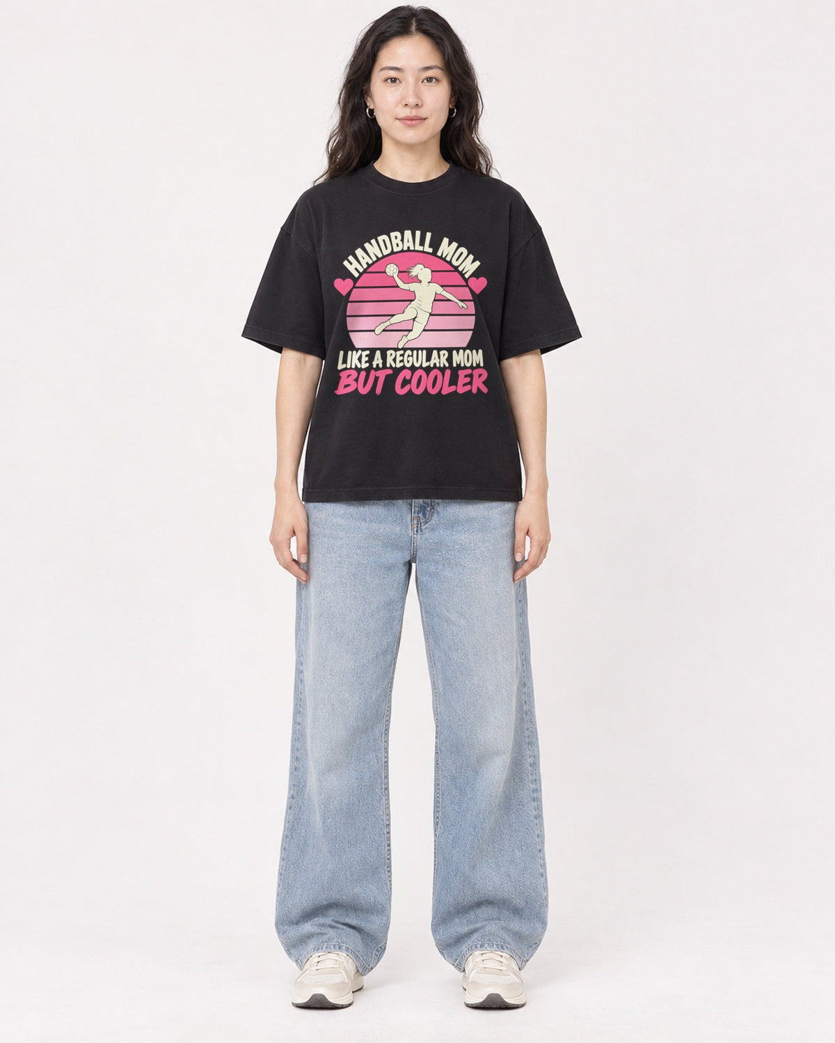 Mockup Boxy Heavyweight Tee Black female full-body 03