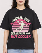 Mockup Boxy Heavyweight Tee Black female close-up 03