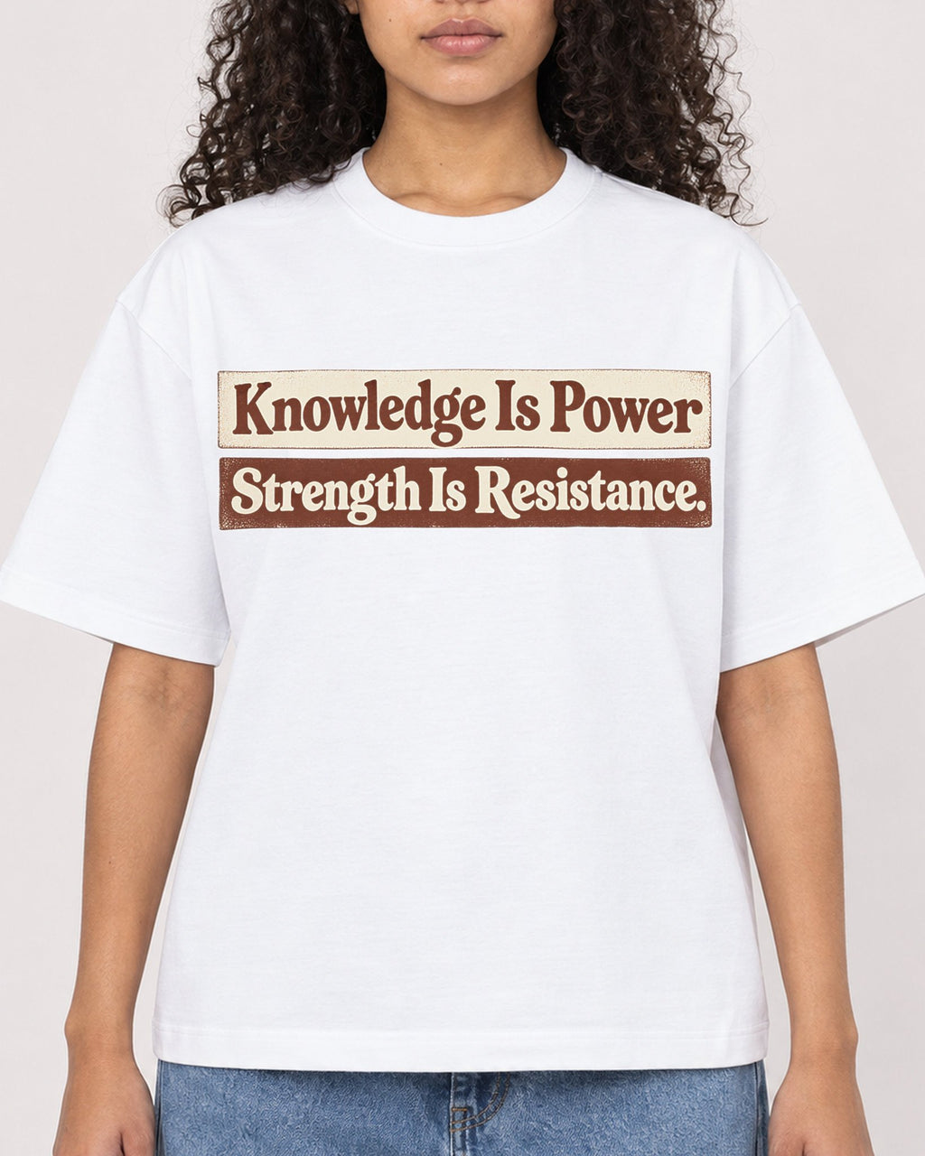 Mockup Boxy Heavyweight Tee White female close-up 10