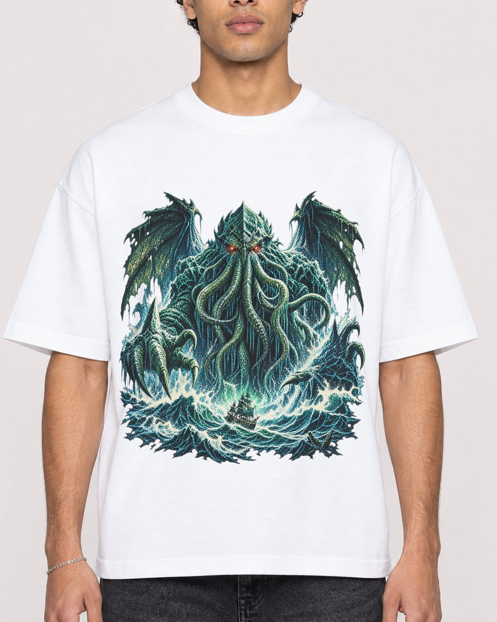 Mockup Boxy Heavyweight Tee White male close-up 10