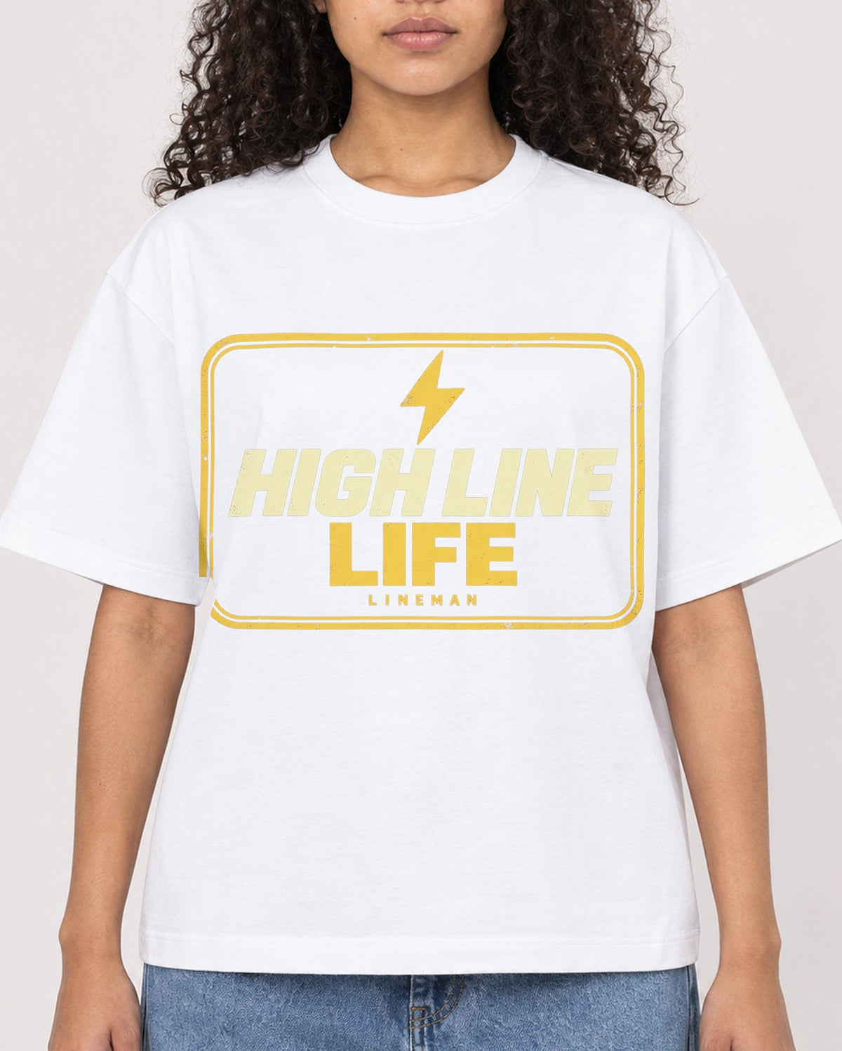 Mockup Boxy Heavyweight Tee White female close-up 10