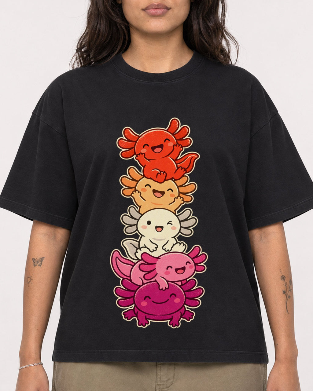 Mockup Boxy Heavyweight Tee Black female close-up 06