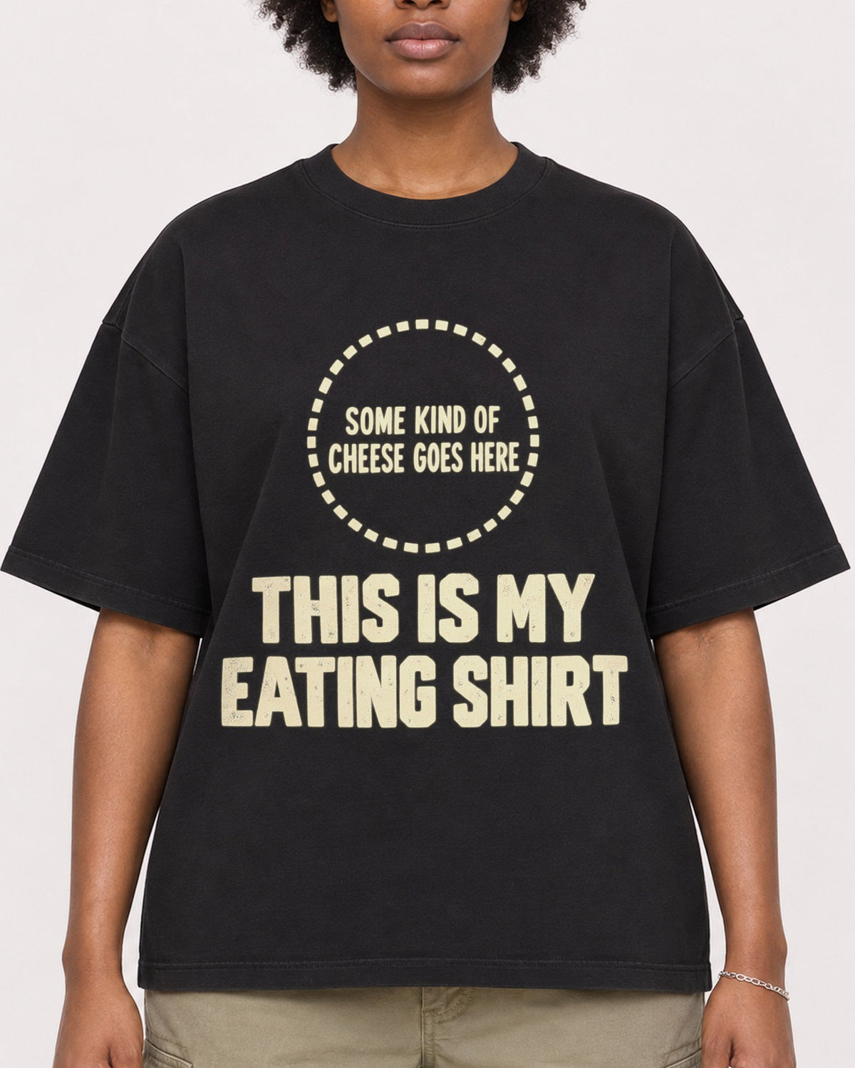 Mockup Boxy Heavyweight Tee Black female close-up 14