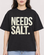 Mockup Boxy Heavyweight Tee Black female close-up 03