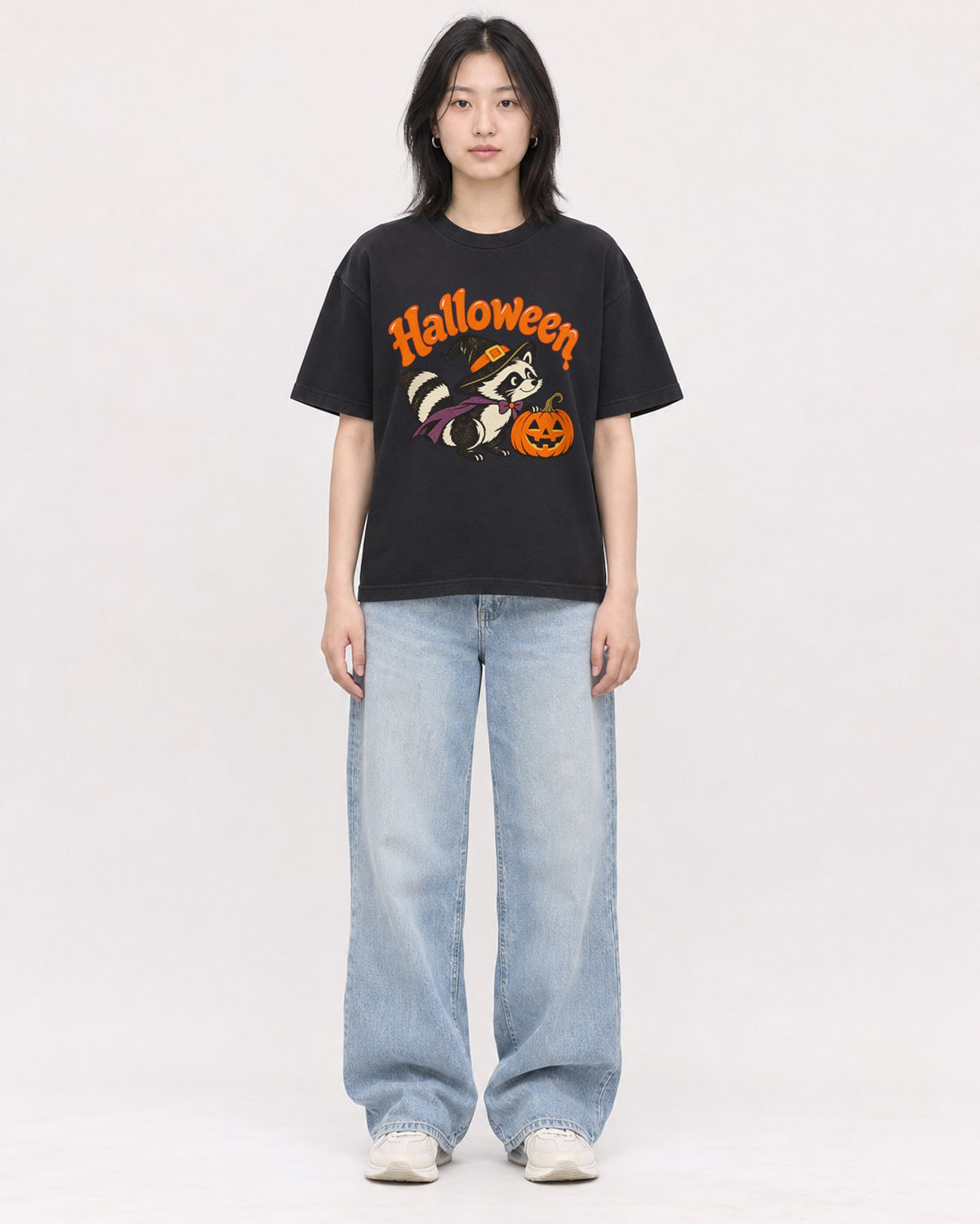 Mockup Boxy Heavyweight Tee Black female full-body 31