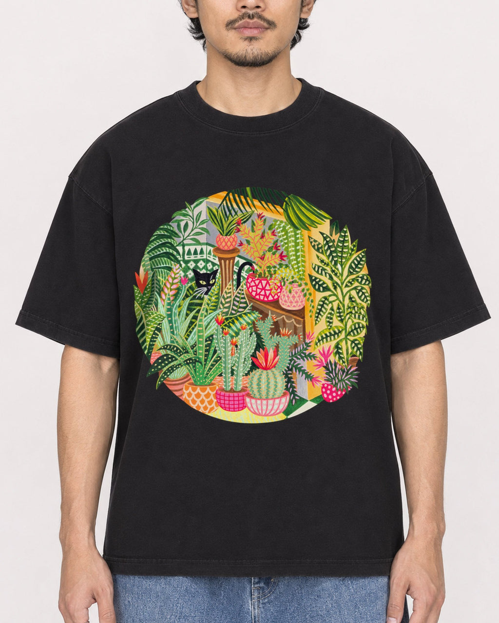 Mockup Boxy Heavyweight Tee Black male close-up 02