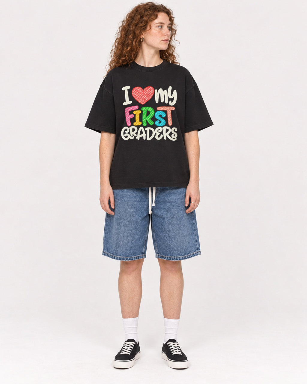 Mockup Boxy Heavyweight Tee Black female full-body 09