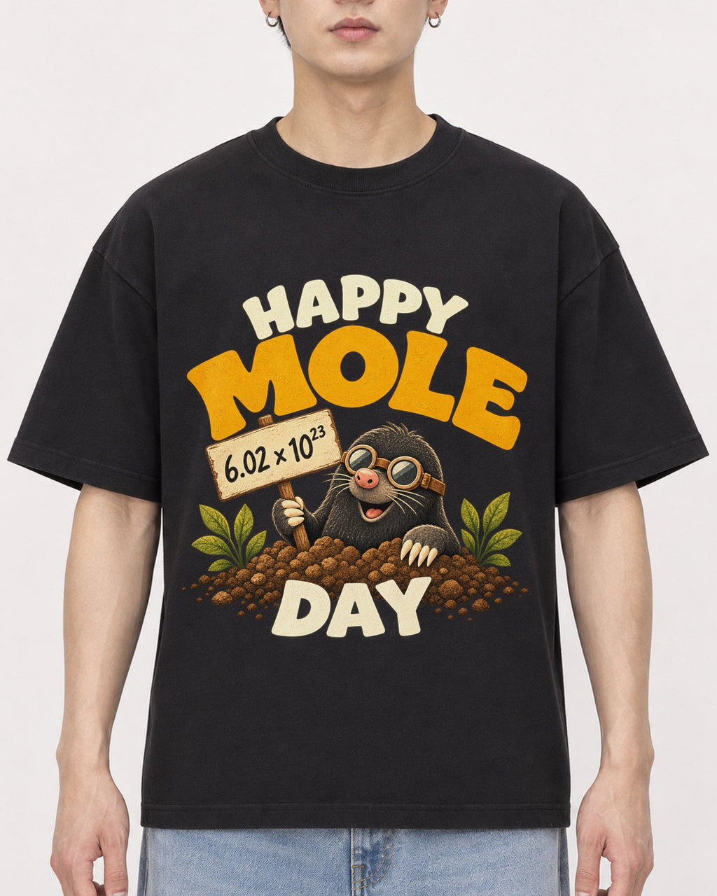 Mockup Boxy Heavyweight Tee Black male close-up 01