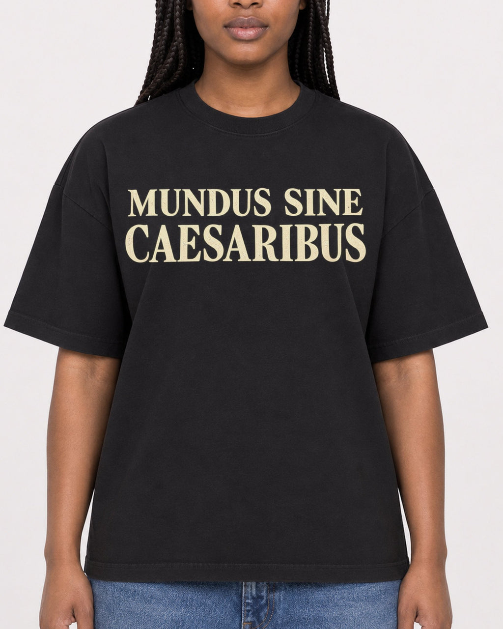 Mockup Boxy Heavyweight Tee Black female close-up 04