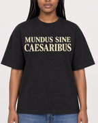 Mockup Boxy Heavyweight Tee Black female close-up 04