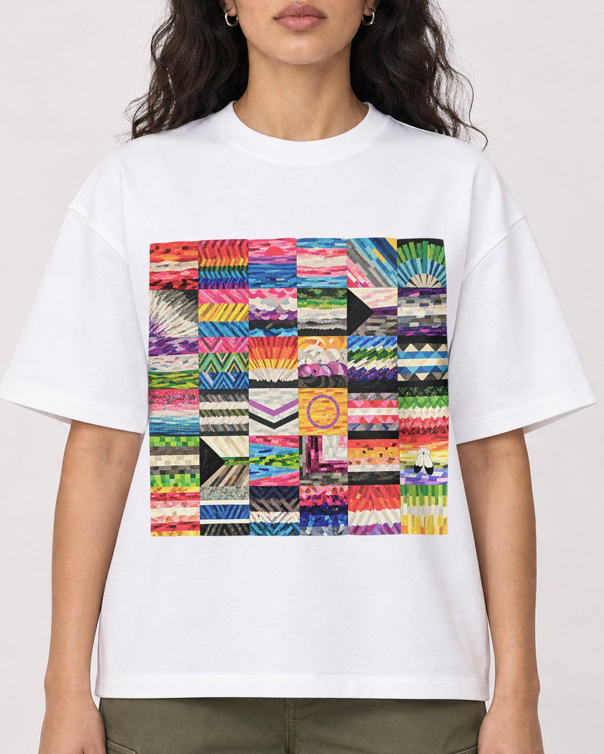 Mockup Boxy Heavyweight Tee White female close-up 07
