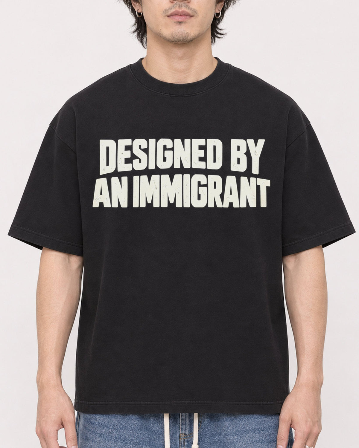 Mockup Boxy Heavyweight Tee Black male close-up 03