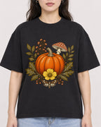 Mockup Boxy Heavyweight Tee Black female close-up 03