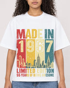 Mockup Boxy Heavyweight Tee White female close-up 10