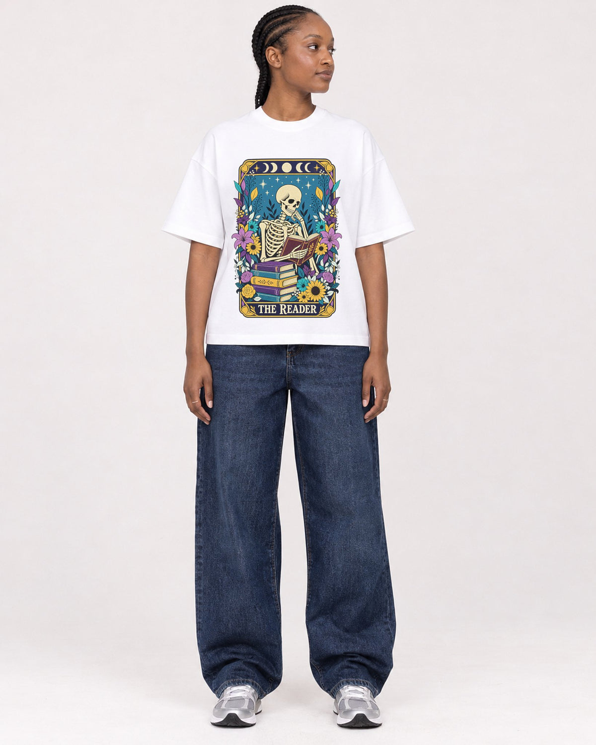 Mockup Boxy Heavyweight Tee White female full-body 44