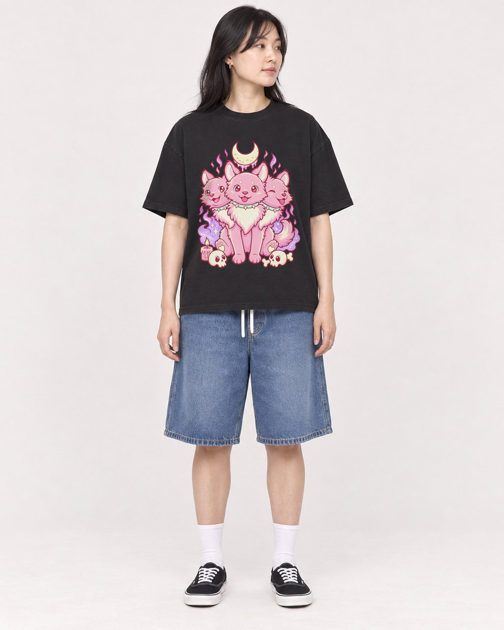 Mockup Boxy Heavyweight Tee Black female full-body 13