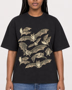 Mockup Boxy Heavyweight Tee Black female close-up 04